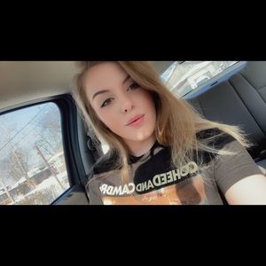 Meet your Posher, Nicole